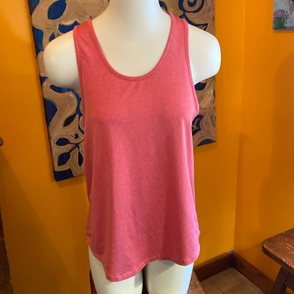 Athletic Tank With Key Hole Racer Back
